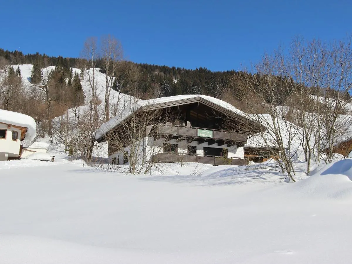 Quaint Chalet In Saalbach Hinterglemm With Private Saunaヴィラ